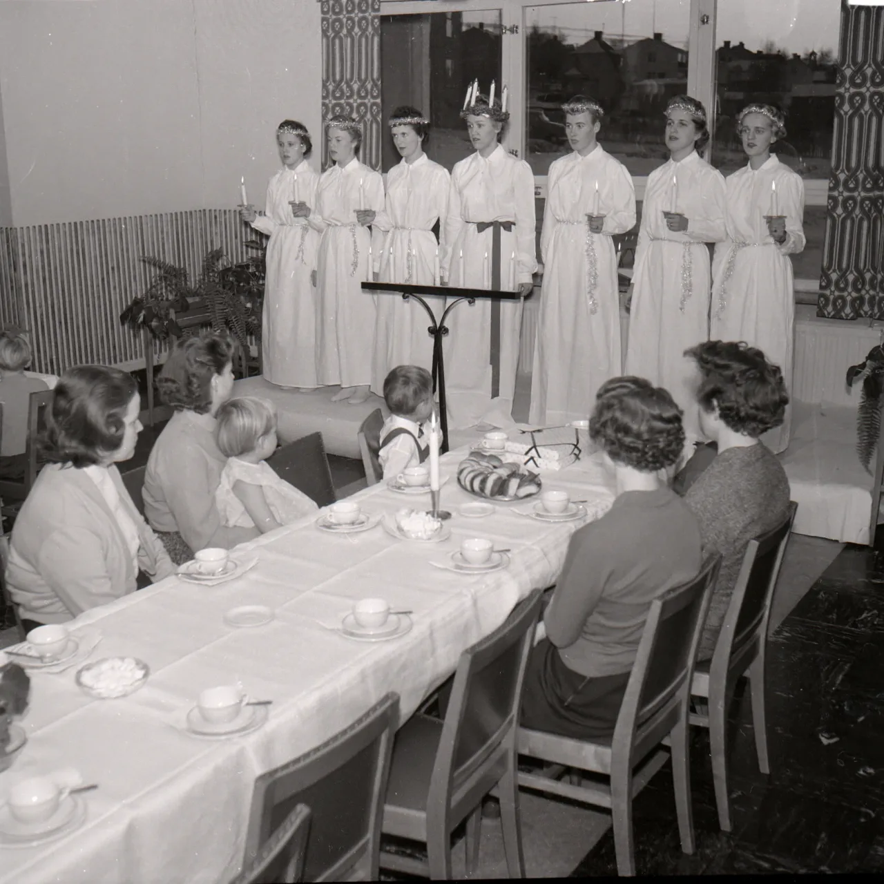 ASEA Härnöverken Luciafest 19571213 bild 2